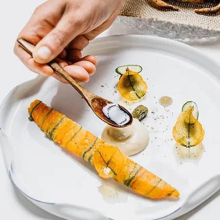 Inn De Saint-remy - Restaurant Gastronomique Etoile Fj 4*