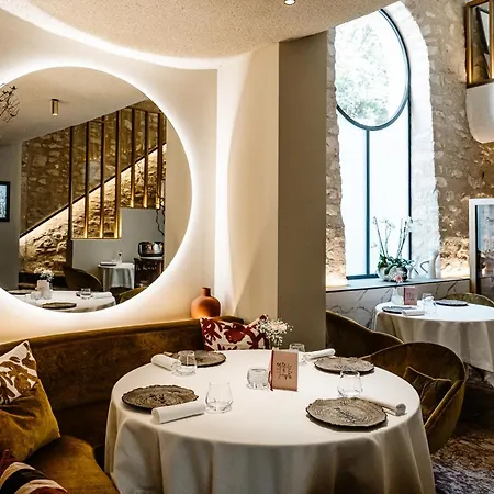 De Saint-remy - Restaurant Gastronomique Etoile Fj 4* Saint-Remy-de-Provence
